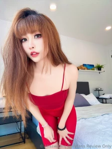 Do you like me more in white or red part 1