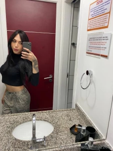 Just wanted to drop this mirror pic and say hi