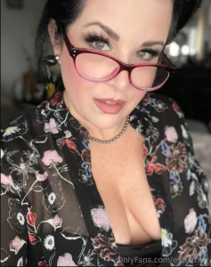 I know your dms get flooded so i wanted to remind you to check yours