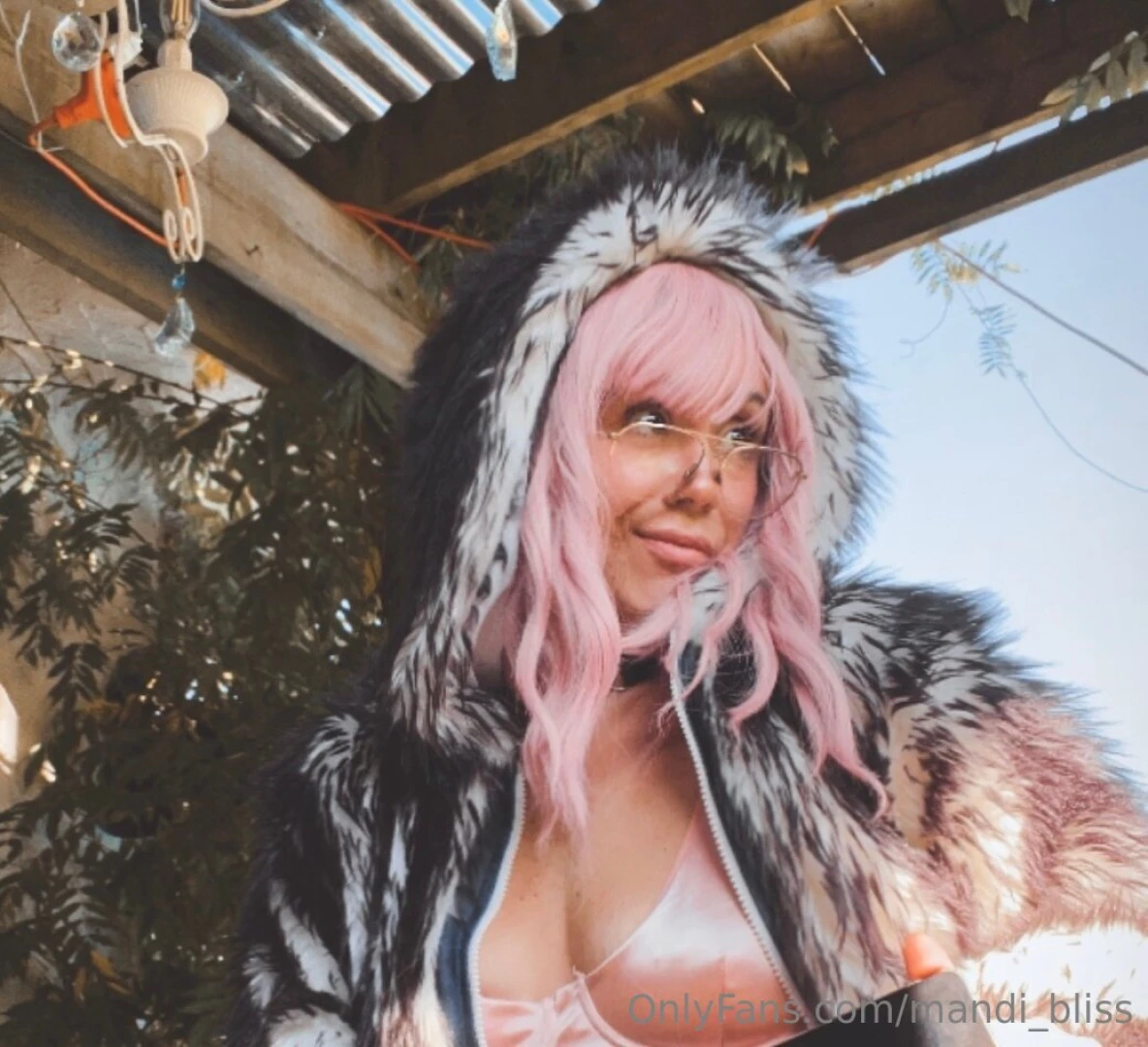 New sexy photo shoot up sub to my exclusive account for all the sexy 