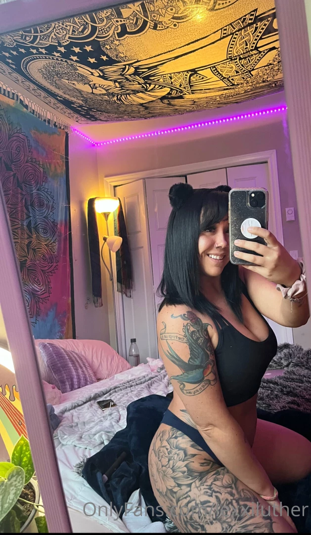 Meow got some spicy new hawt content cumming ya tomorrow love you all 