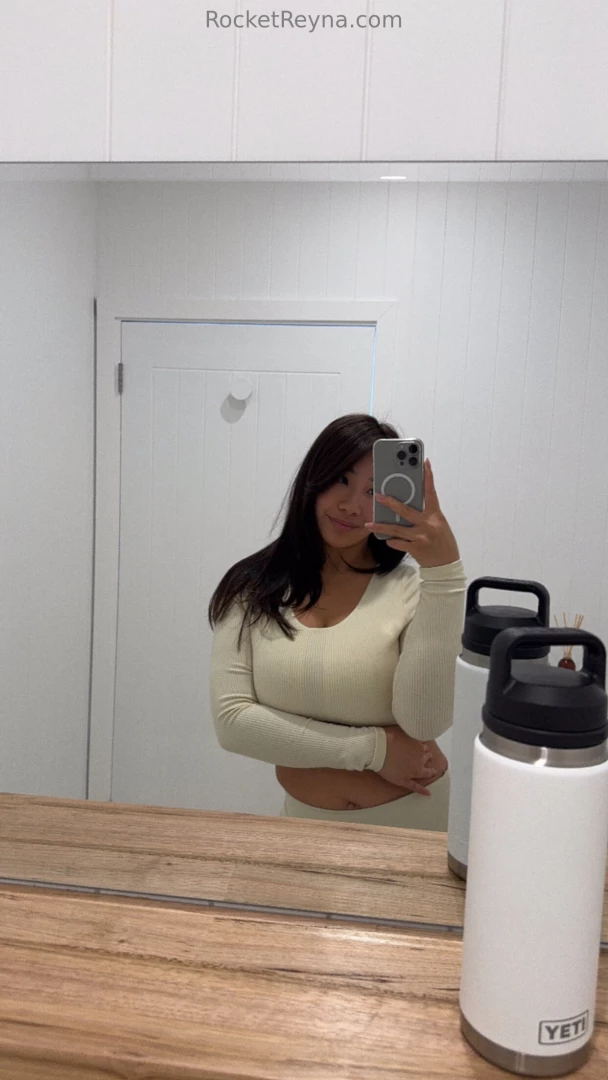 Do you like it when i wear white 