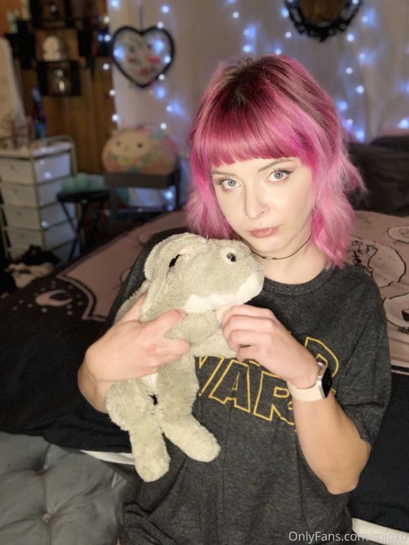 Enticing you to show me star wars part 2 