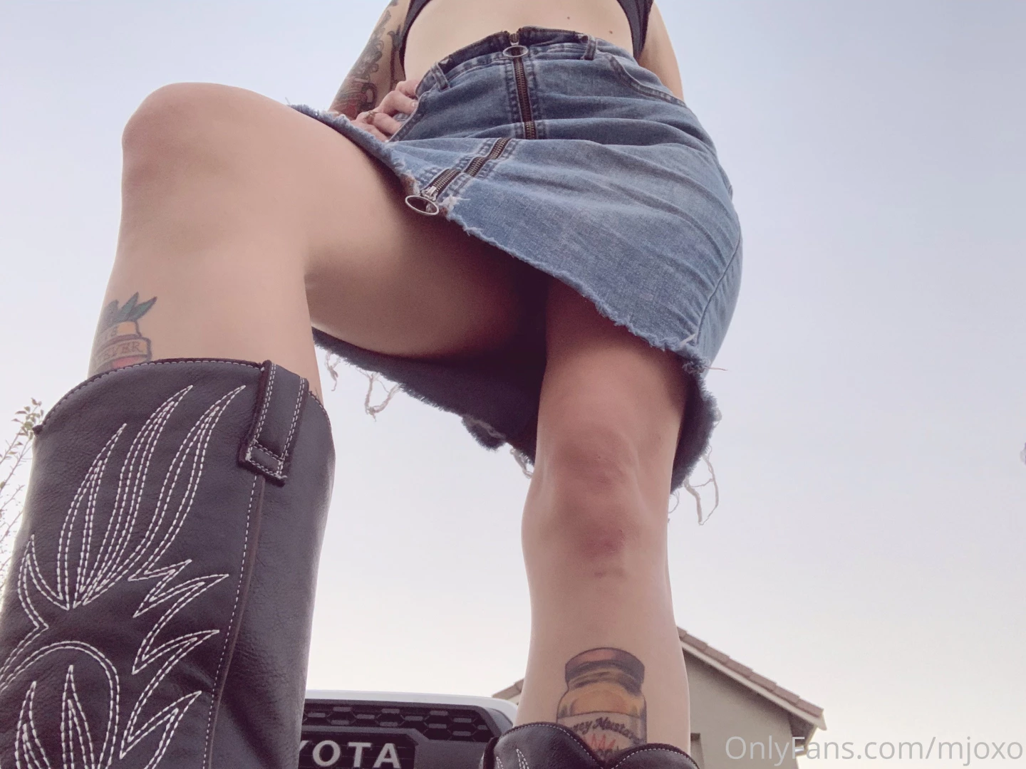 Any boot lickers in chat part 2 