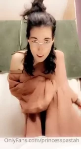 Do happy girls with messy hair turn you on part 9