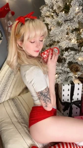 Babe wake up it s christmas