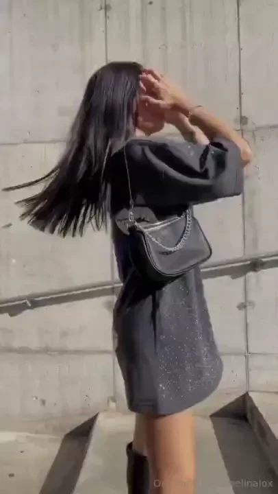 Hola just outside doing some random things 