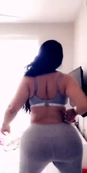 Big booty vs grey sweatpants 