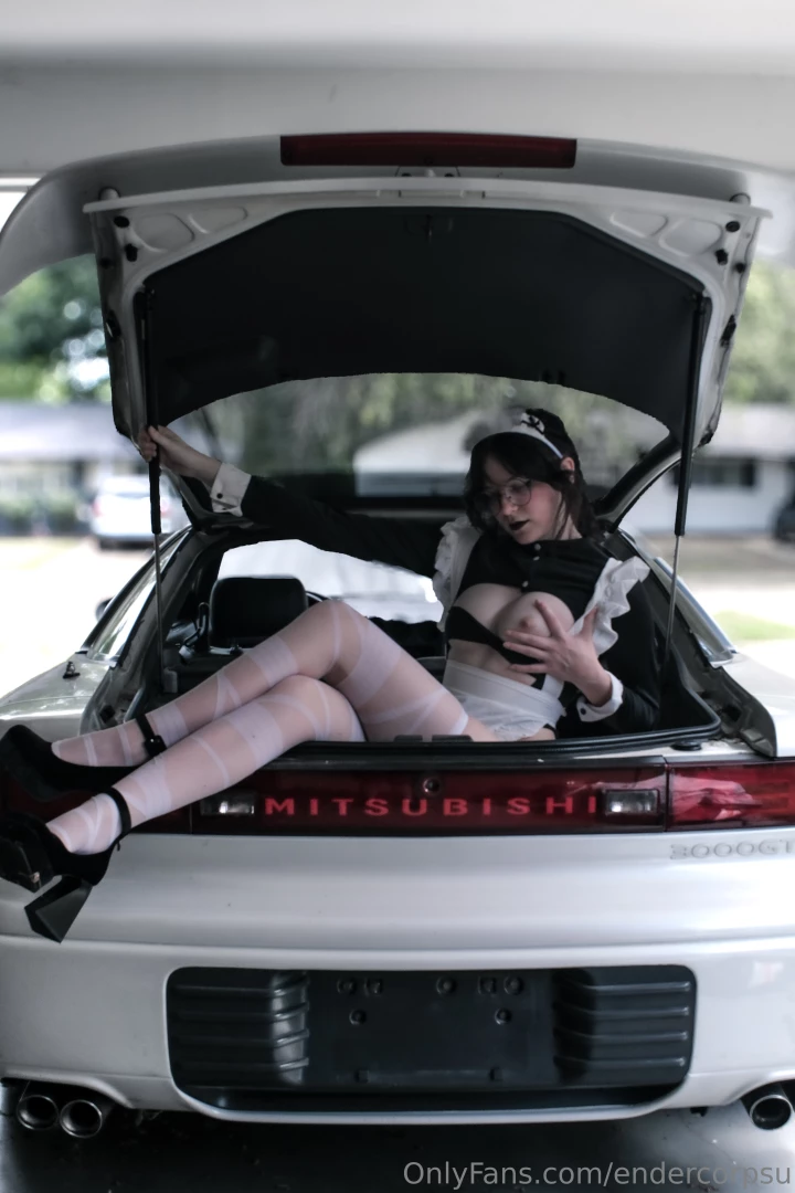 My attempt at seducing you while detailing your car 