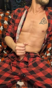 A few screenshots from todays festive jerk off video don t forget the part 1