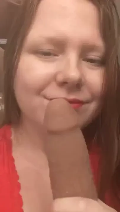 Babeee i feel like playing with my pussy and making it drip are you 