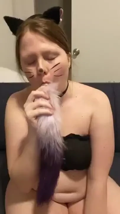 Hey babe this kitty wants you to watch her put her tail butt plug in 