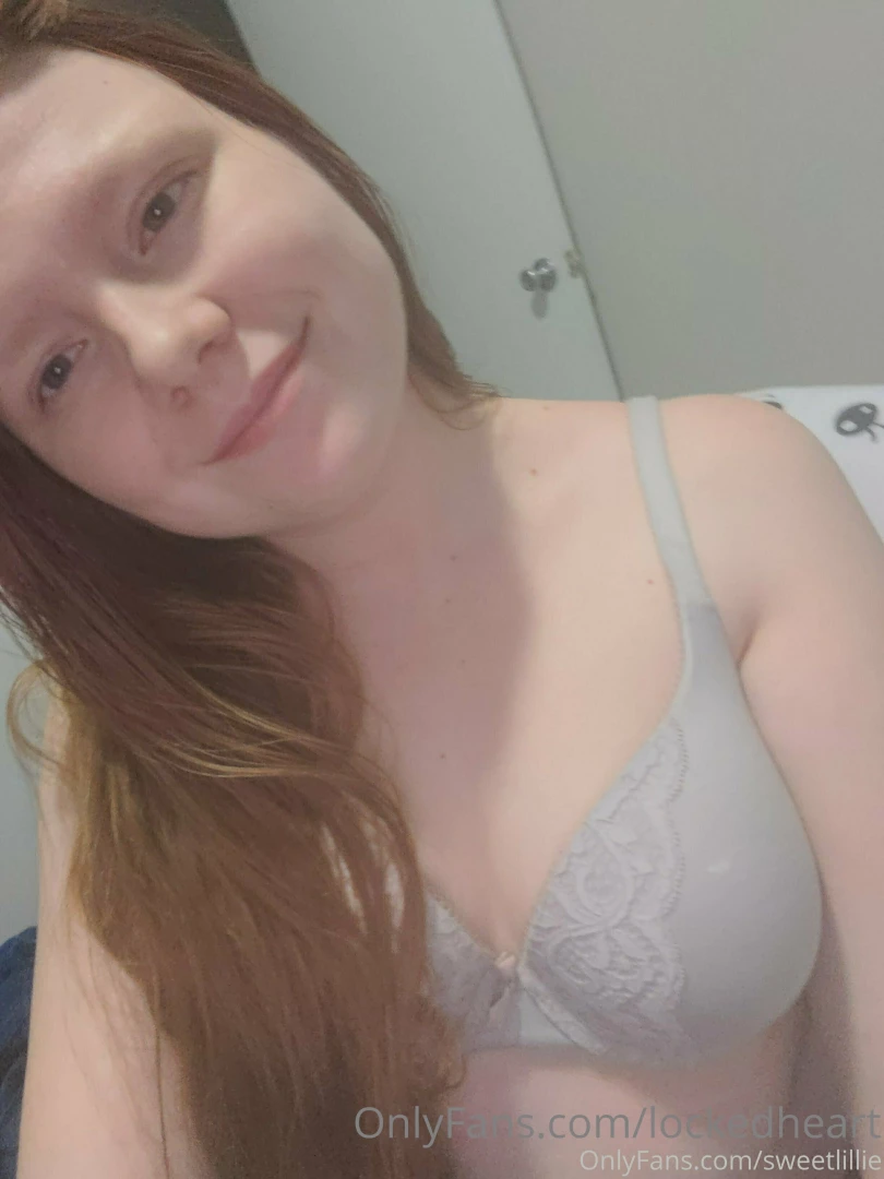 Your little slut is tired so i m going to bed 
