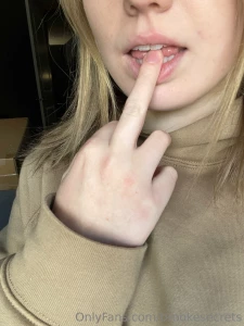 I wish ur cum was on my finger