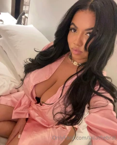 Need a discount to cum daddy tip me 10 will instantly get 2 videos