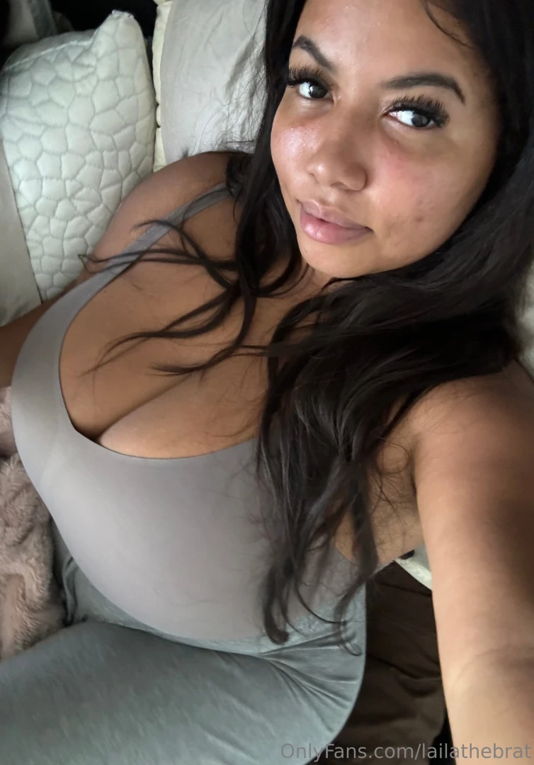 My tits need to be playwd with 