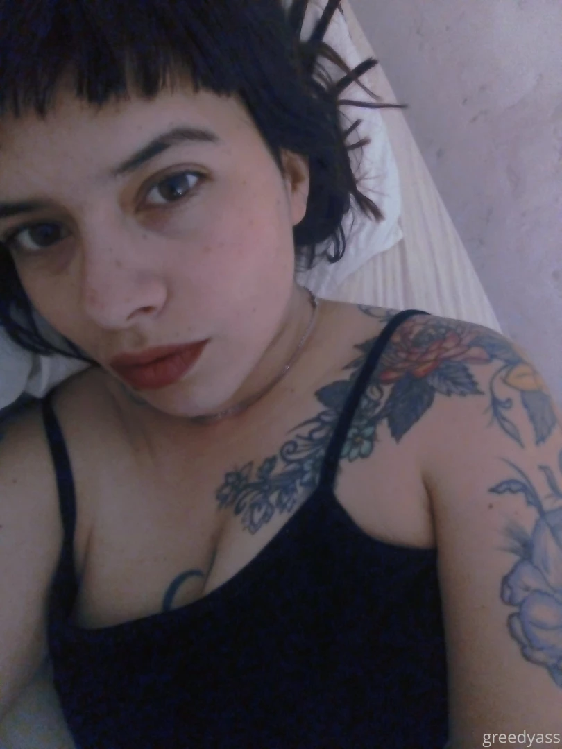 Who brings me breakfast in bed 