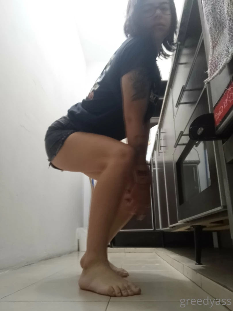 Tip to fuck me in the kitchen 