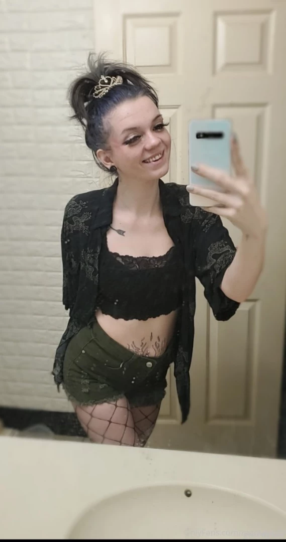 Hey boo check out my vip page mayraeleen onlyfans com mayraeleen daily 