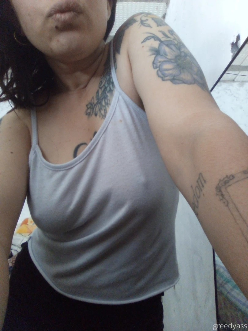 Do you want to see my feet 