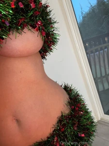 Holiday garland - pics amp 5 min video full nude - full frontal -