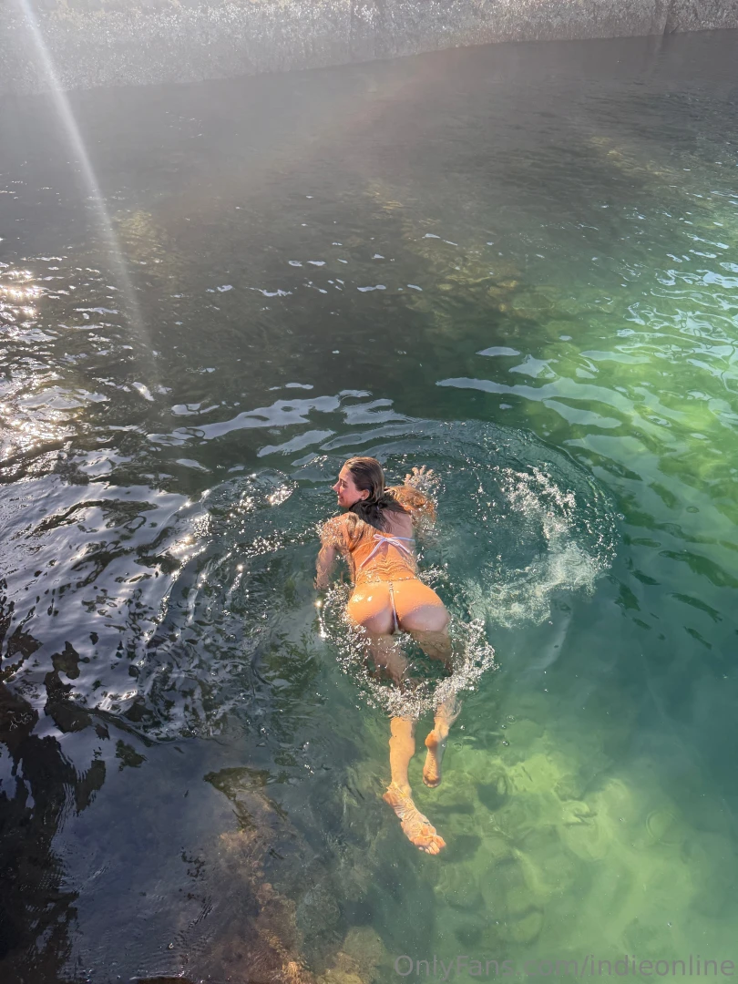 I live for this my place its the ocean 