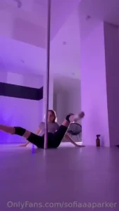 I m dying to show off my sexy moves in stunning high heels but i don t part 1