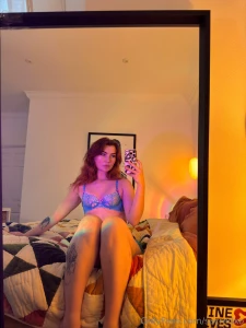 Mirror selfies all day part 5