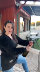 Voglio vedervi spruzzare esattamente come questa bottiglia ultime cam