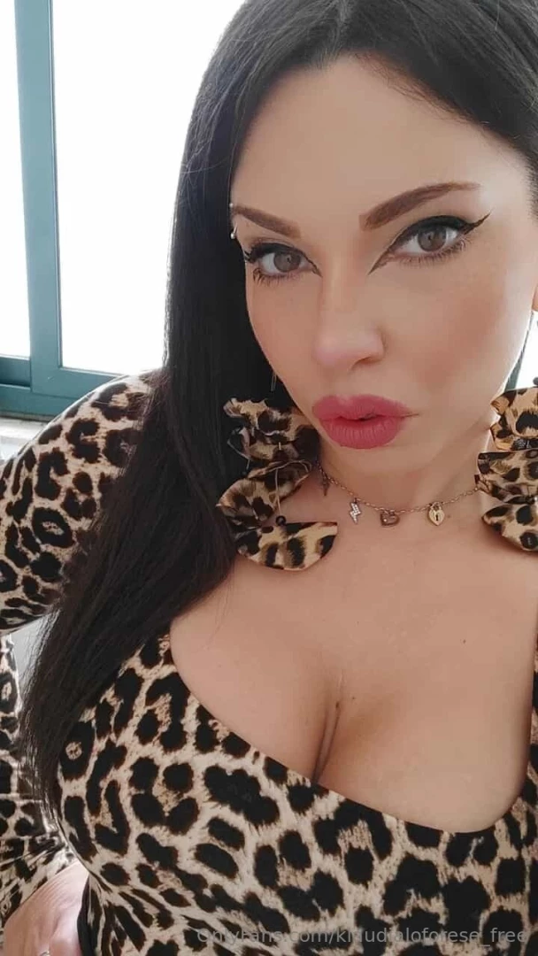 Una panterona pugliese pi vogliosa desiderate vi faccio vedere in cam 