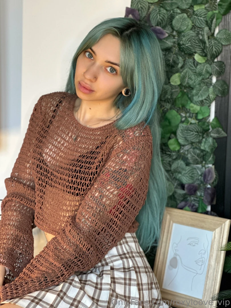 I remember how i took this photo after making another painting then 