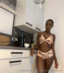 Wonna breakfast my tinny cat