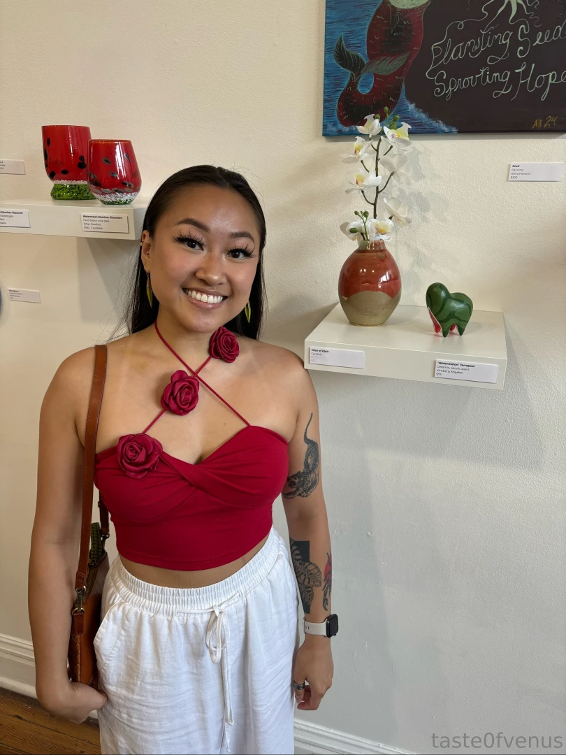 Sold my ceramic vase at my first art show i participated in part 2 