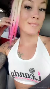 Horny hit me up
