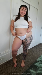White makes me feel so innocent