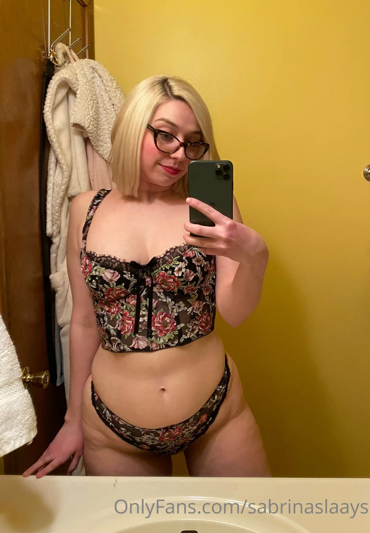 All ready for you p s i will be posting the blue outfit later this 