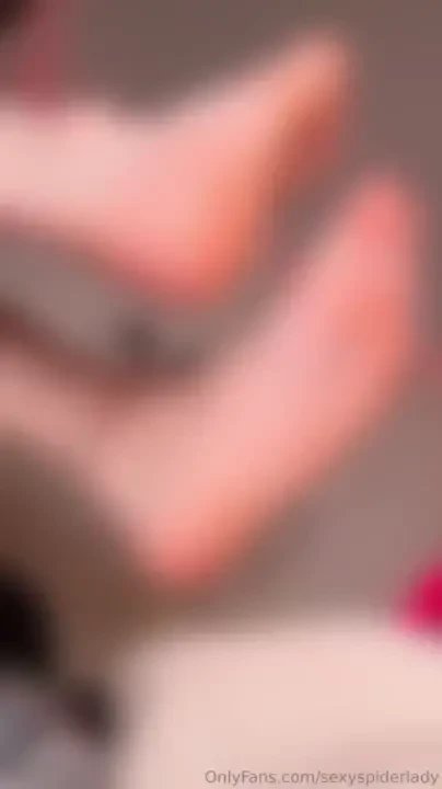 Showing you my dirty feet red toes before i get my toes redone in a 