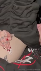 I got horny in my crush s car and pulled out my dildo to fuck myself