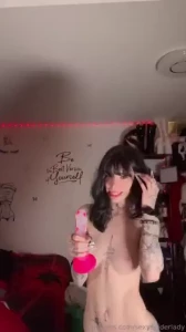 Another chaotic ass video i start by and almost slapping my ass to get
