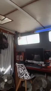 I have a new toy to show youuuu tell me what you think