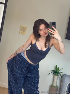 I reallyyyyy wanna take these off want to watch