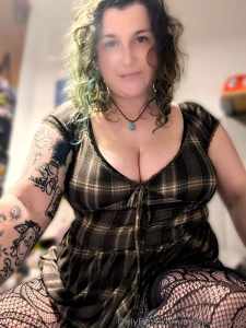 It s thirsty thursday so tell me how thirsty are you for me