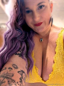 I can be your dream girl or your worst distraction which one do you