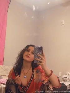 Girlz night go to my paid page to watch me make out w my bestie in the