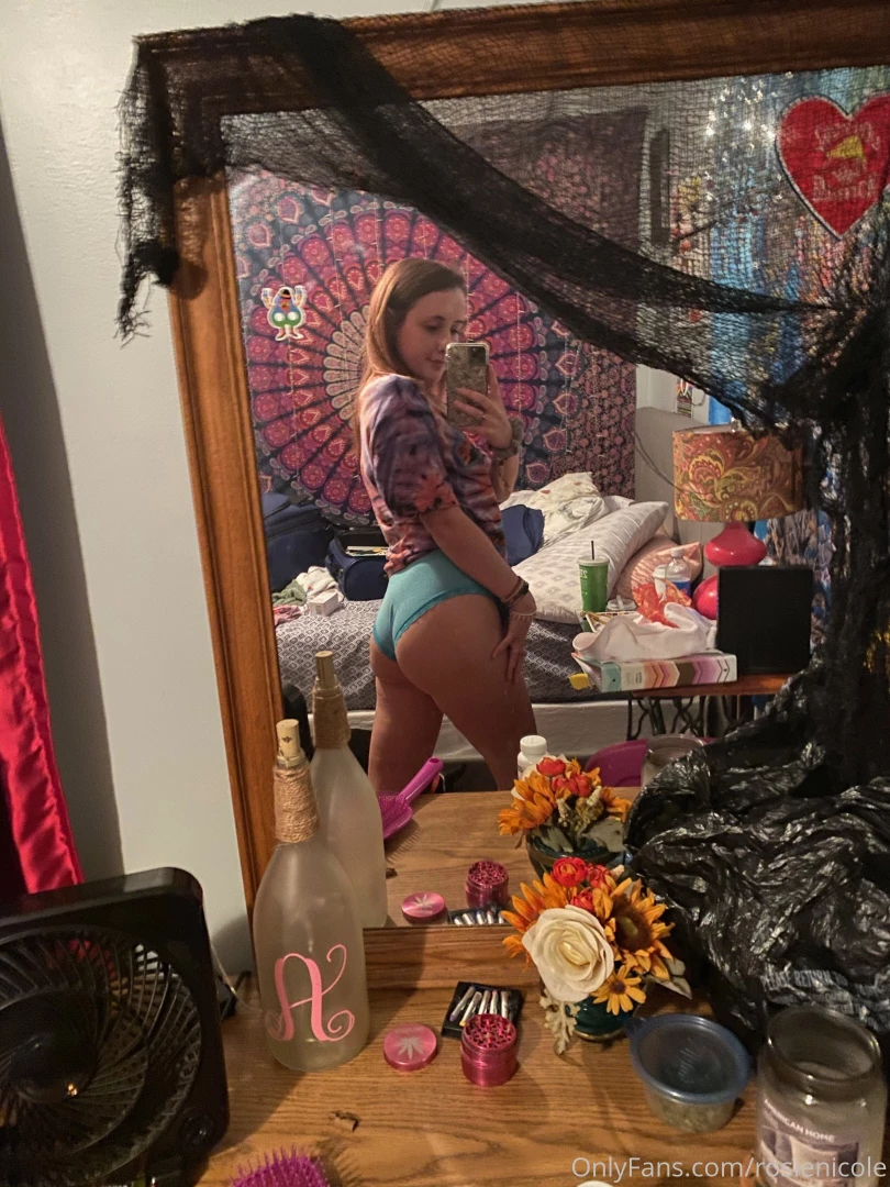 Late night cheeky peaky 