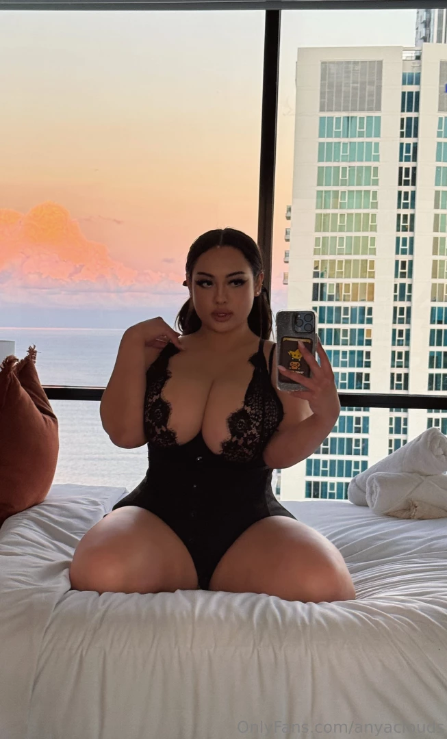 Do you think i look good in black part 1 