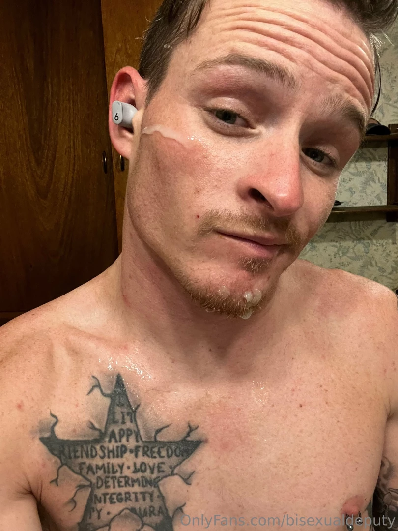 Who else loves having their face cummed on fuck me like a whore then 