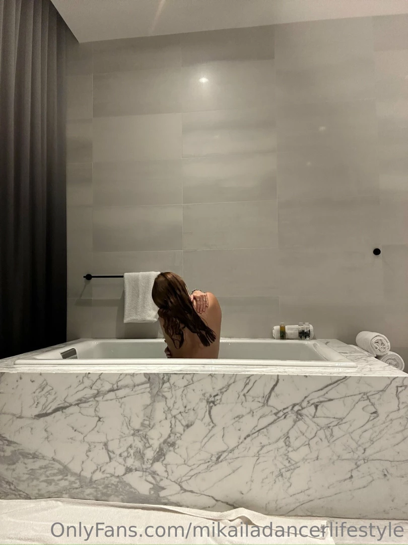 Exploring the world one bathtub at a time 