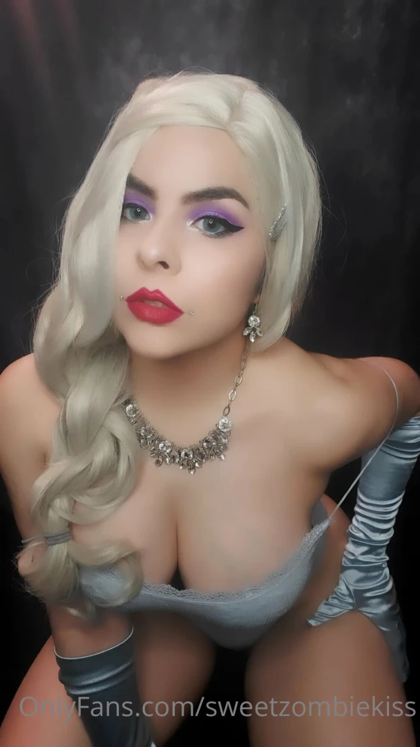 Character elsa my heart is a bit frozen please warm it up with your 