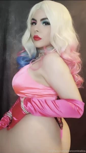 Diamonds are a girl s best friend spoil me puddin